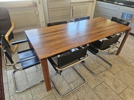 Esszimmerstühle schwarz Leder Metall 6 Stk. gebrauchter Zust