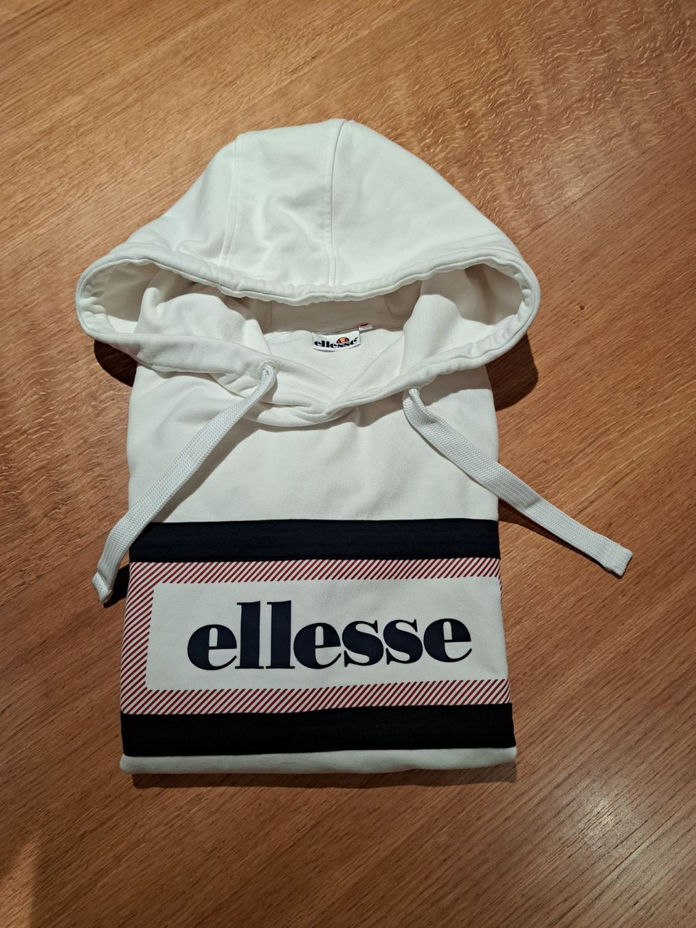 Ellesse Pulls & Sweat-shirts: Ellesse Pullover Grösse S, wie Neu – D'occasion à Matten(St.Stephan) par brocanteur86 3