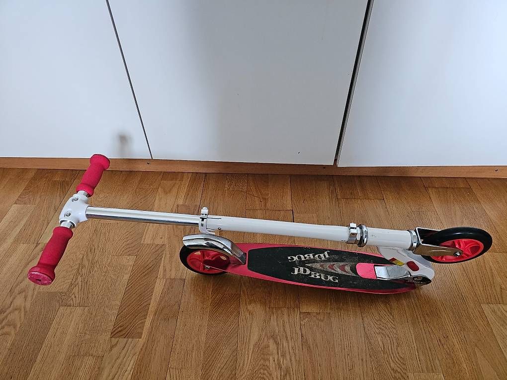 Veicoli per bambini: JD Bug Scooter. Trottinette JD Bug. En bon état. – Usato da Lausanne venduto da ale_6c5g 1