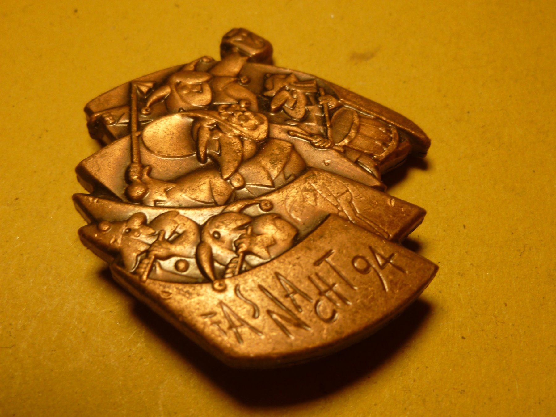 Plaketten & Abzeichen: BASEL 1994 BRONZE – Gebraucht aus Ried (Muotathal) von Mandarin02