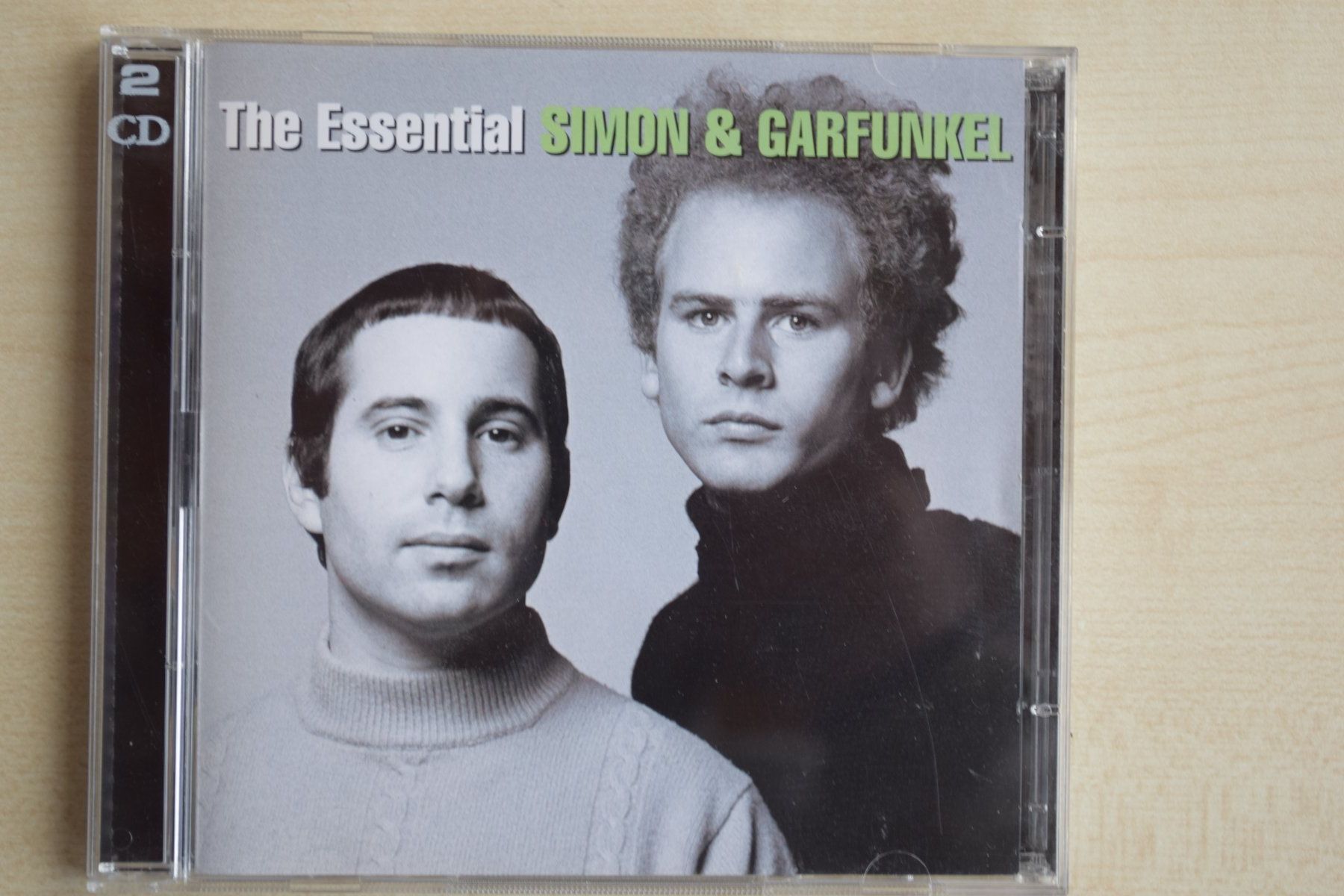 CD: SIMON & GARFUNKEL The Essential 2CD's (976) – Usato da Reutigen venduto da DONDON55