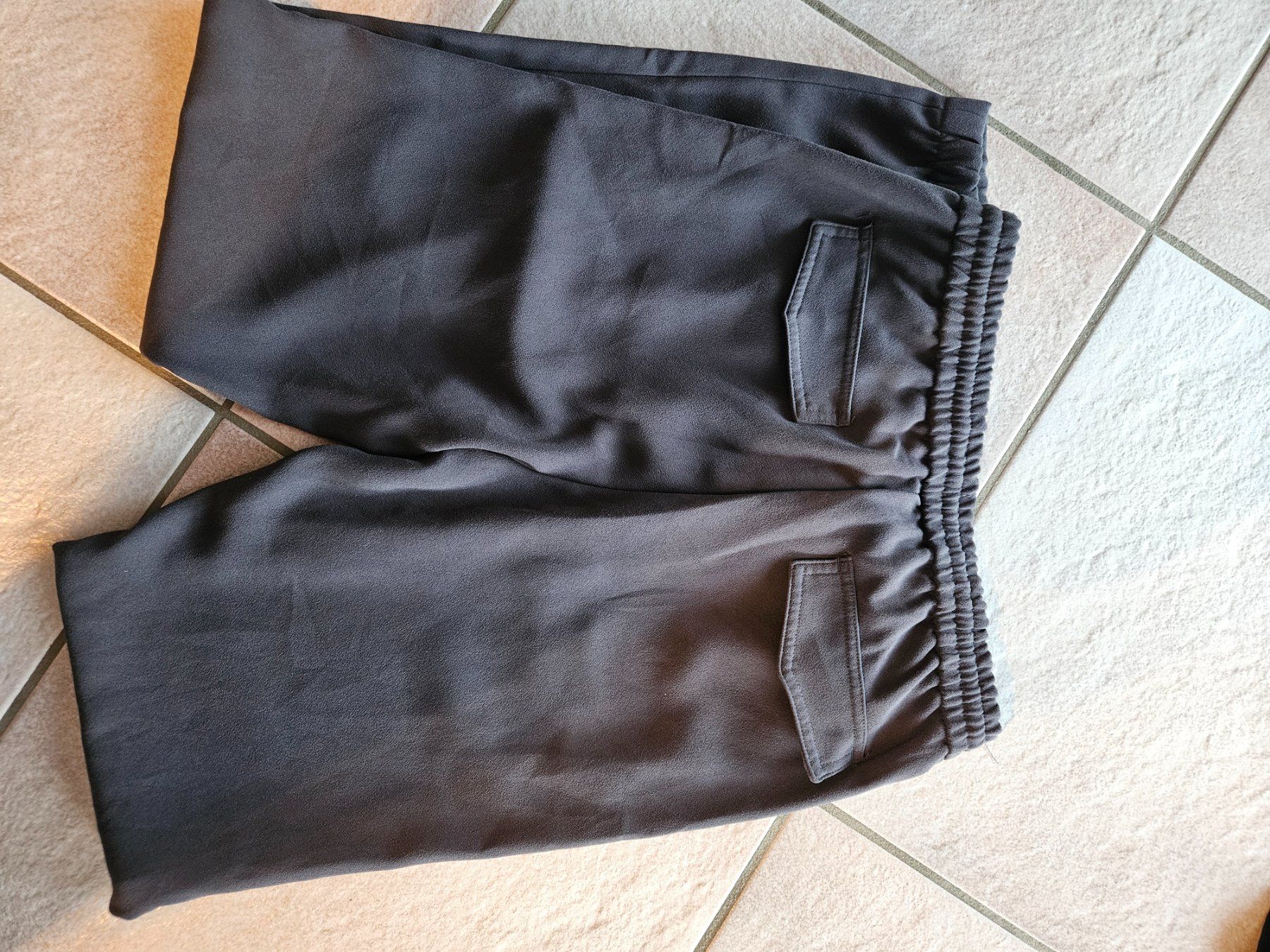 Pantaloni: Pantalon taille XS – Usato da Vétroz venduto da sas_yln5 1