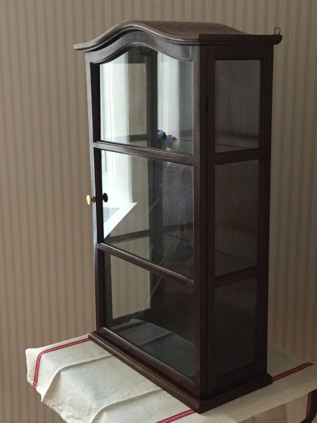 Vetrine: Vitrine für Wandmontage – Usato da Basel venduto da Lancer4 2