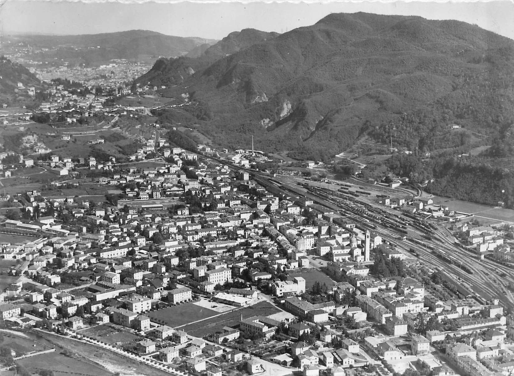 Cartoline postali: Chiasso TI - Panorama di Chiasso – Usato da Biasca venduto da Blenio71