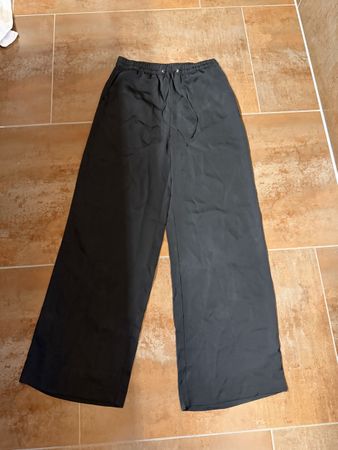 Damen Hose weit Grösse XS guter Zustand