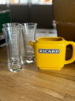 Cruche Ricard jaune artisanale  et 7 longs verres