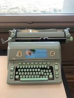 Schreibmaschine Vintage ! Marke Hermes !