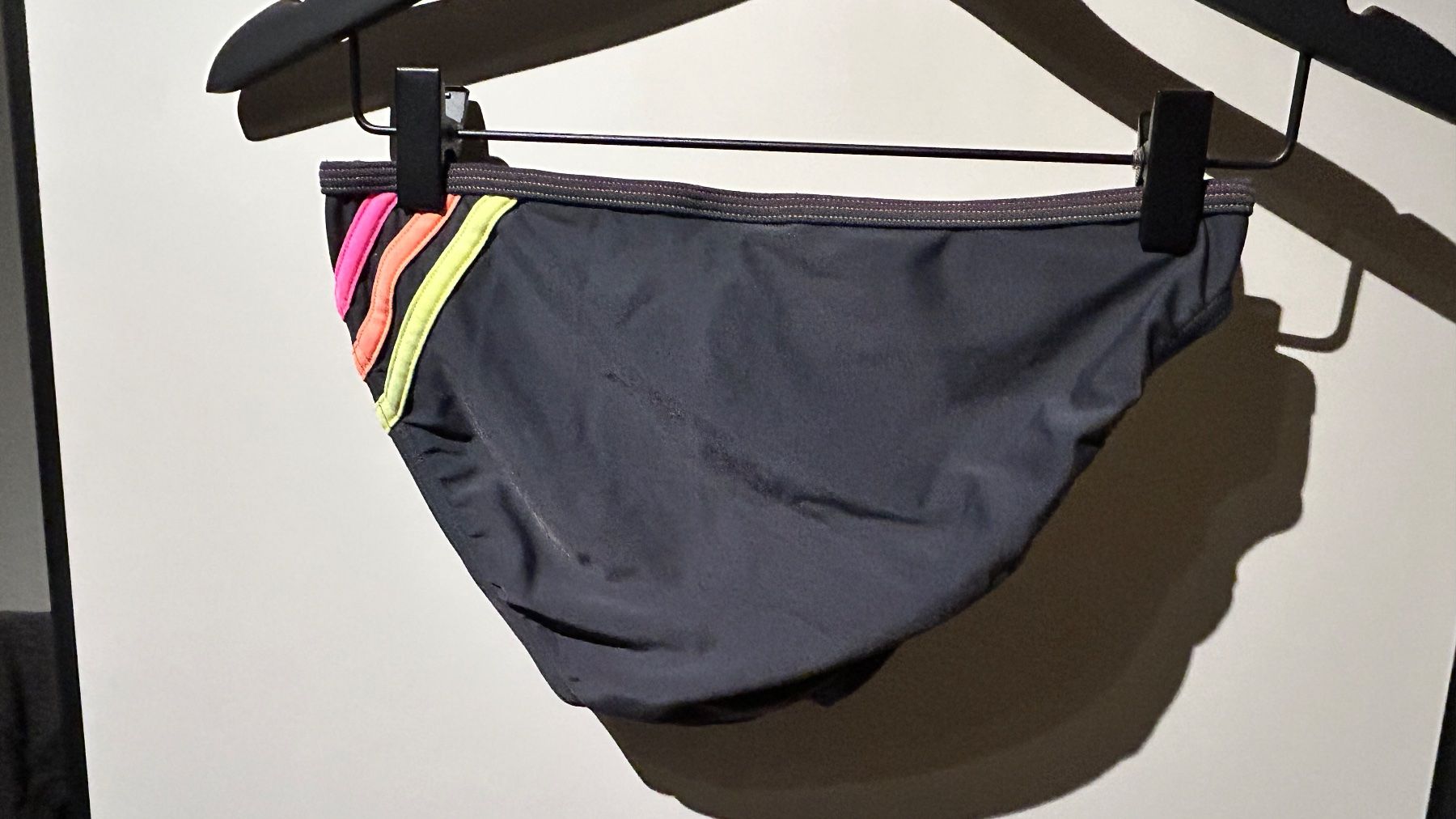 Adidas Badekleider & Bikinis: NEU Triangel Bikini Adidas, gr.34 – Neu (gemäss Beschreibung) aus Münchenstein von einElement 2