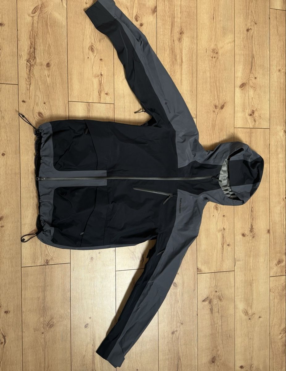 Peak Performance Kleiderpakete: Ensemble de ski Peak Performance bleu marine – Gebraucht aus La Neuveville von camidubois 2