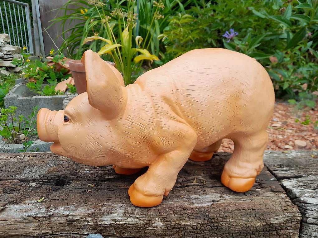 Figuren: Cochon en résine ht. 21 cm – Neu und originalverpackt aus courtételle von capsule05 1