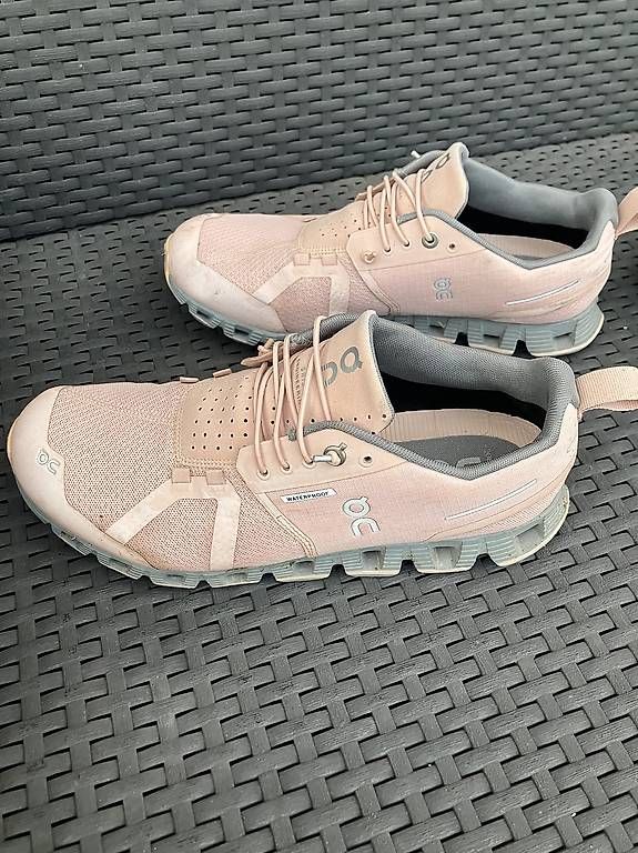 Scarpe da donna: ON Waterproof grösse 40 – Usato da Eschlikon TG venduto da ritschi90 1