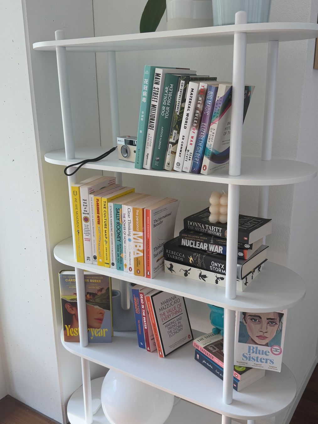 Regale: Bookshelf | Buchregal | Kommode – Gebraucht aus Zürich von Mariavlstr 2