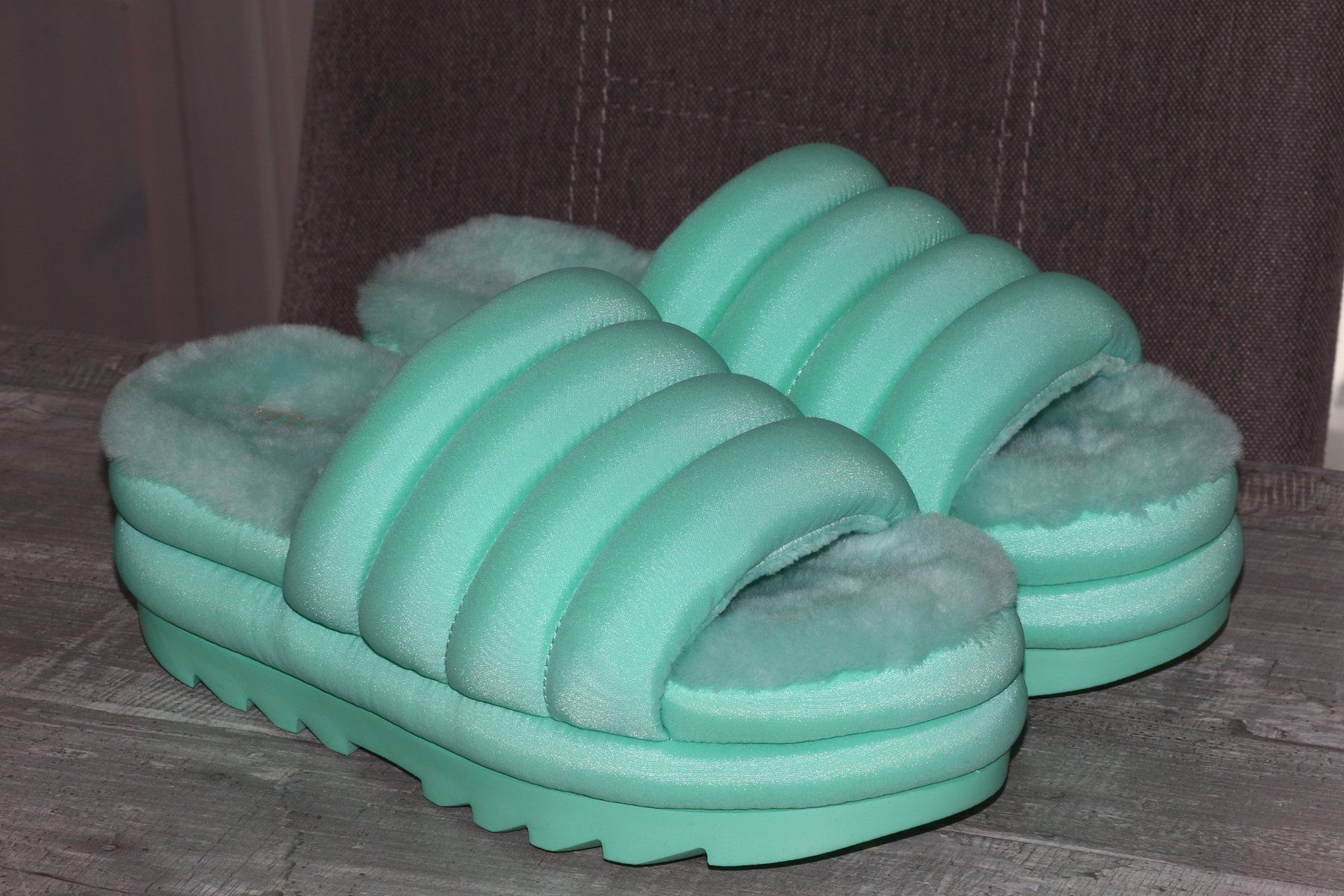 Ugg Damenschuhe: MEGA stylische & bequeme Schuhe von UGG Gr.40 – Neu und originalverpackt aus Oberwil-Lieli von Svetlana28