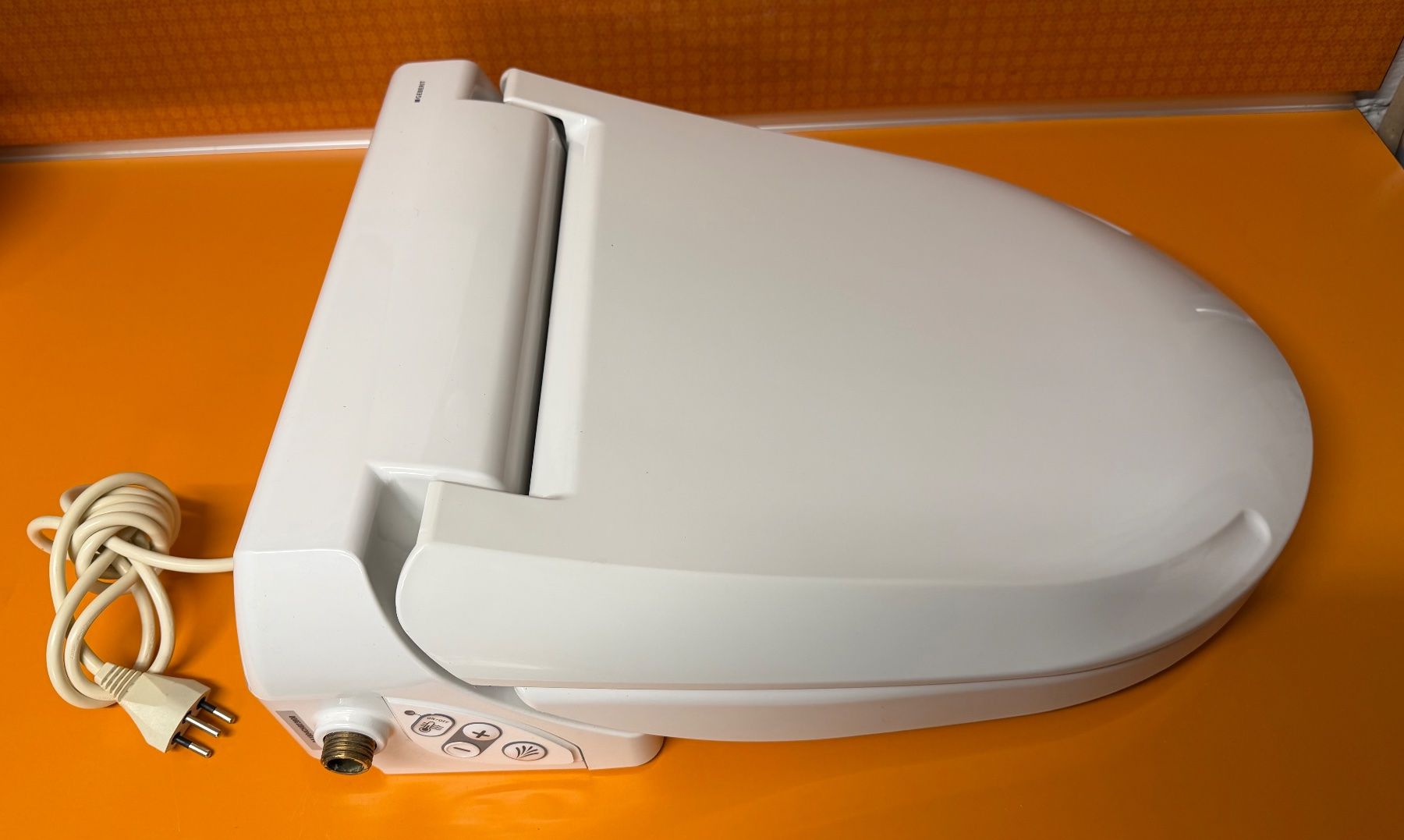 Geberit WC: Geberit Aquaclean 4000 – D'occasion à solothurn par salodurum