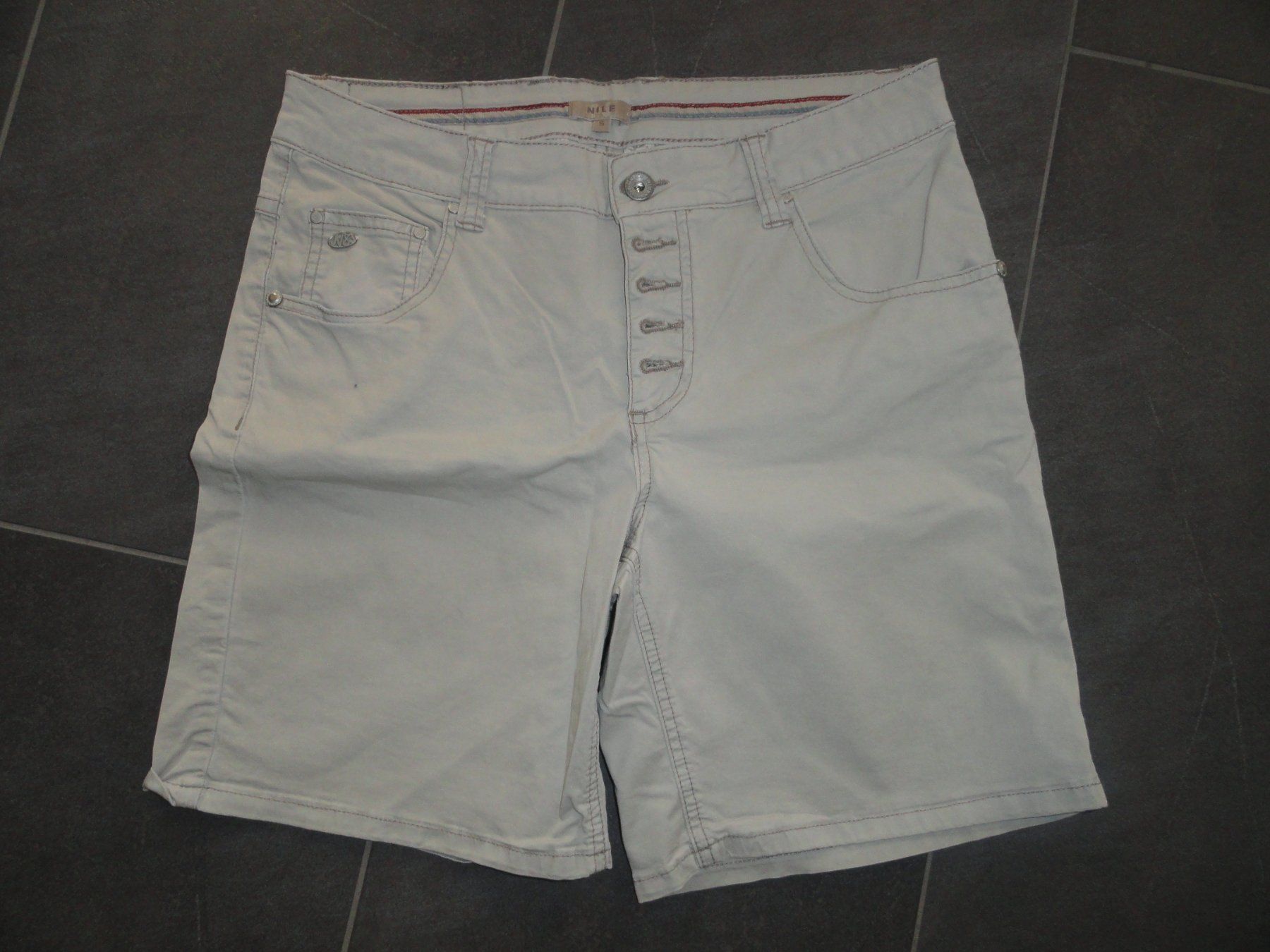 Nile Pantaloni: NILE SHORTS BAUMWOLLE - ELASTAN GR. S *** – Usato da Uetendorf venduto da bibibop