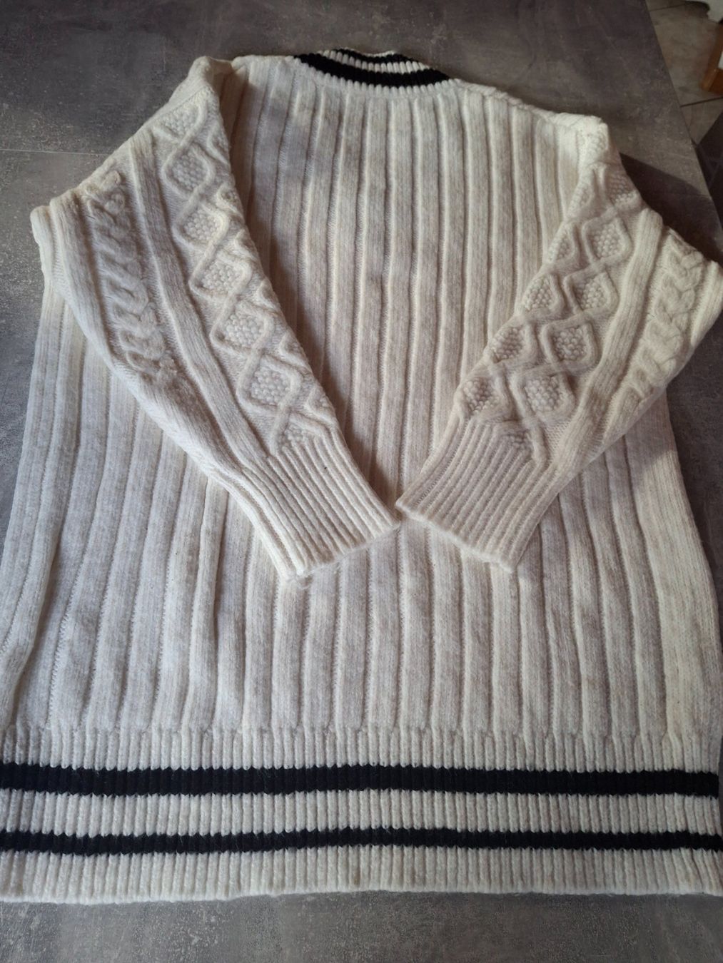 Pull&Bear Maglioni & Felpe: Pull - pull robe taille S marque Pull & Bear – Usato da Villiers venduto da san_jn5w 6