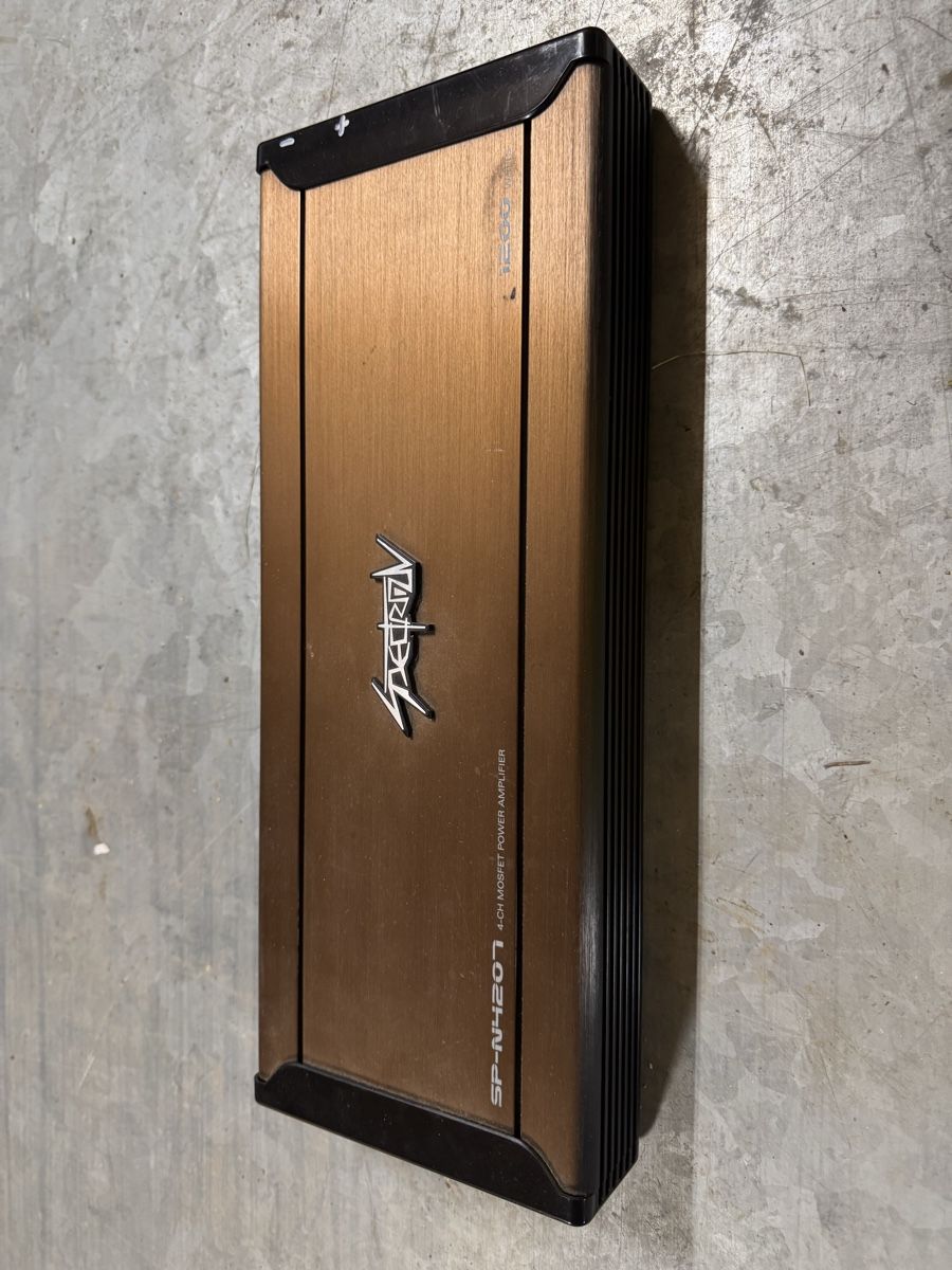 Verstärker: Subwoofer und Verstärker – Gebraucht aus Uetikon am See von benji99420