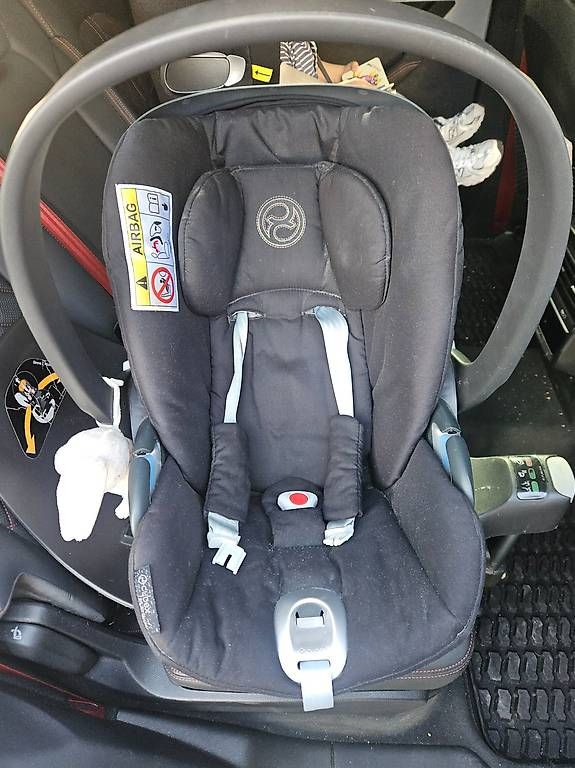 Auto-Kindersitze: Cybex Babyschale – Gebraucht aus Küssnacht am Rigi von ami_amina