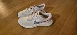 NIKE Kinderturnschuhe
