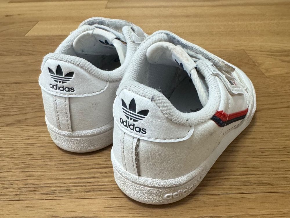 Adidas Sneaker fur Kinder Gr 21 zu einem sehr guten Preis Kaufen auf Ricardo