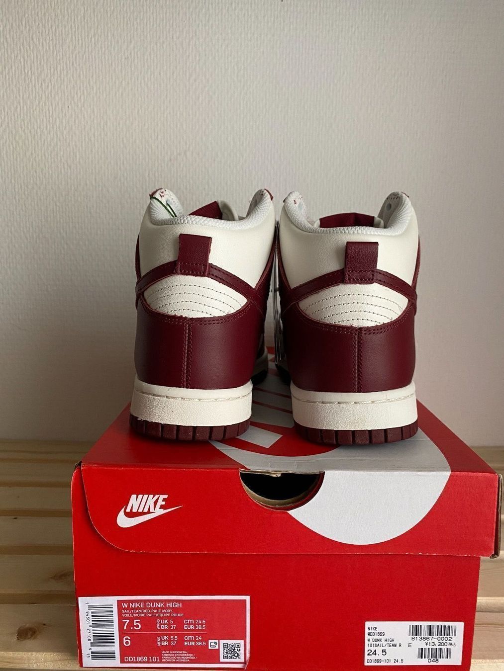 Nike Scarpe da donna: Nike Dunk High Sail Team Red / EU 38,5 – Nuovo e nell'imballaggio originale da Abtwil SG venduto da PauloDybala10 4