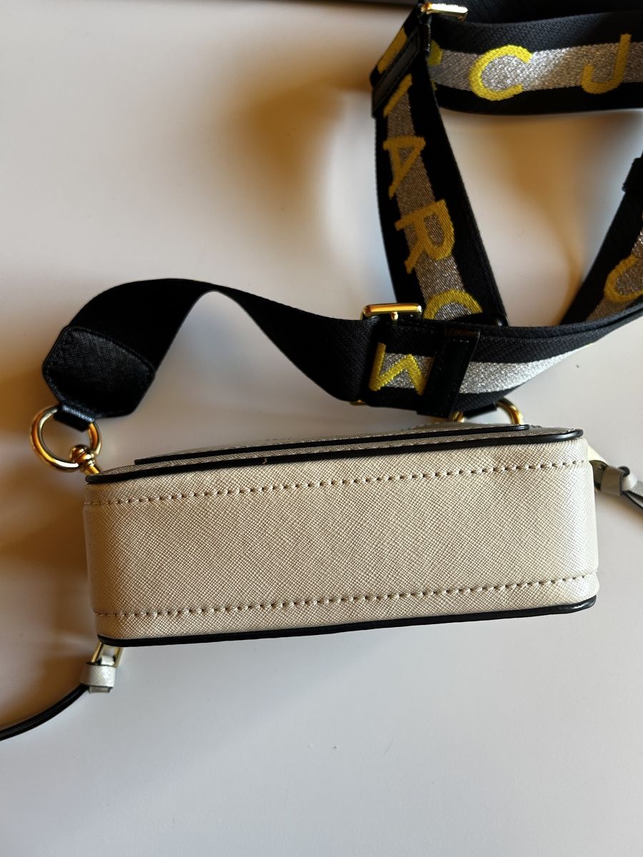 Borse da donna: MARC BY MARC JACOBS SMALL SNAPSHOT UMHÄNGETASCHE – Usato da Nidau venduto da SBern123 2
