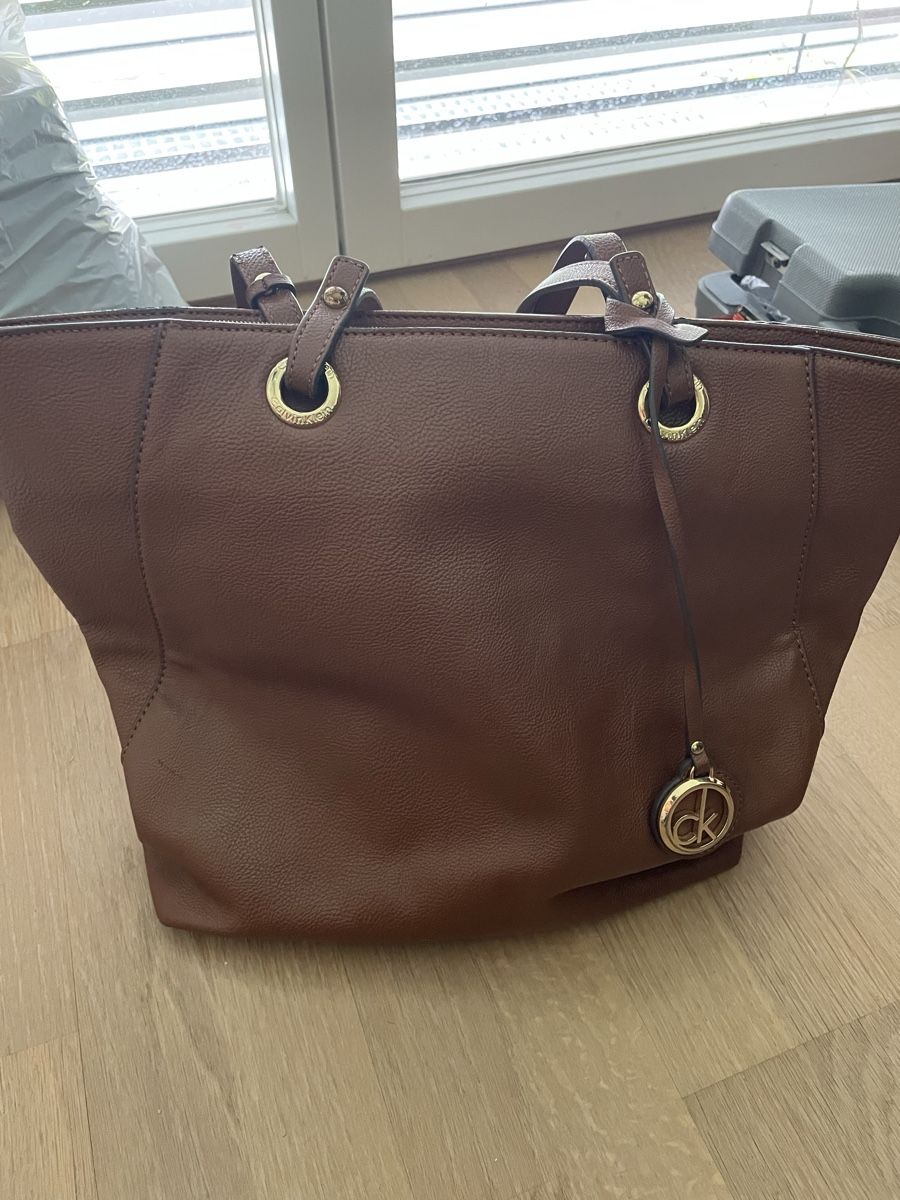 Calvin Klein Borse da donna: Calvin Klein Shopper – Usato da Zwieselberg venduto da Rea89 1