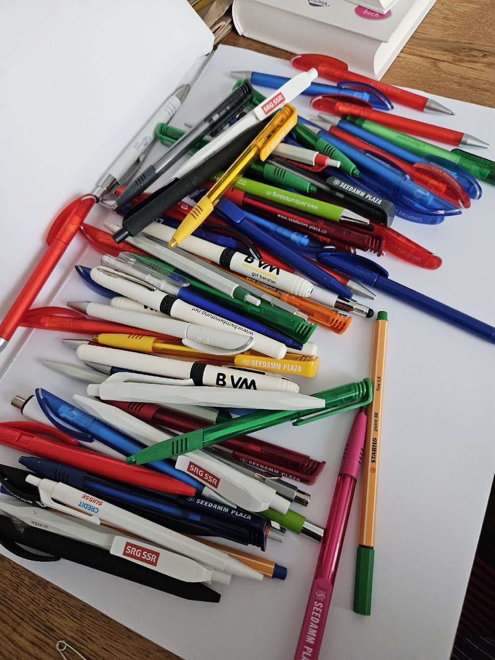 Stifte & Marker: Grosse Menge bunte Kugelschreiber - neu – Neu (gemäss Beschreibung) aus Zürich von zweistein03 1