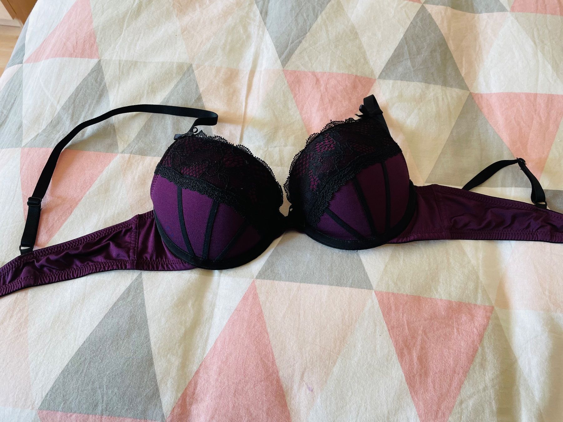 Intimissimi Altra biancheria intima: 5 BH bras 75/80C – Usato da Zürich venduto da Angela_Fashion_Lover 3