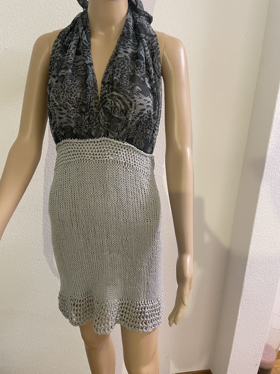 Robes:  Kleid Grösse M, Neckholder Kleid – Neuf avec emballage d'origine à Au ZH par Jaggy4 6