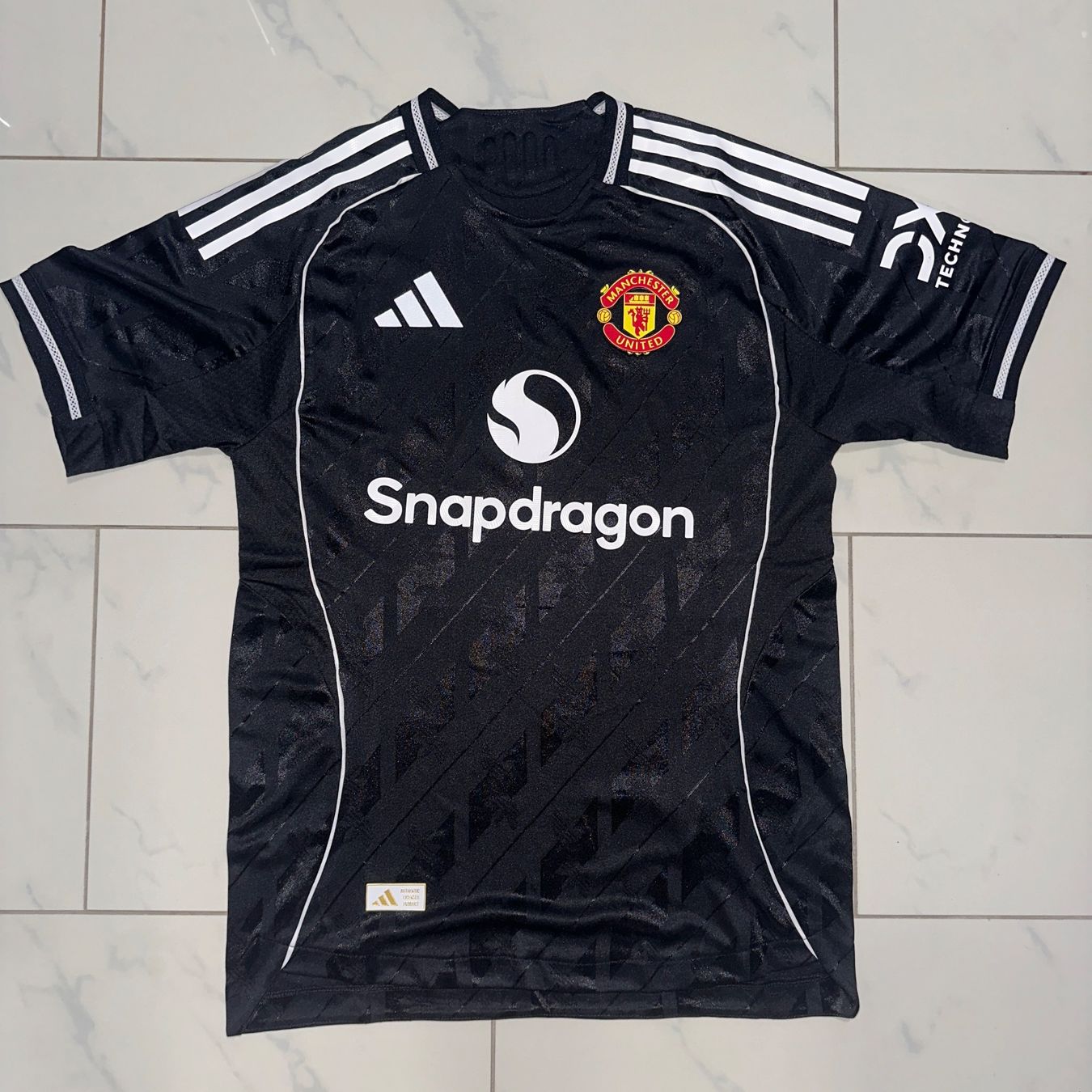 Manchester United Maillots de corps & Pantalons: Manchester United Trikot Grösse L – Neuf (Voir description) à Liestal par tha_dg6j
