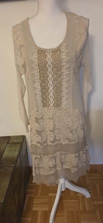 Kleid beige Spitze bestickt Viskose Seide Grösse S