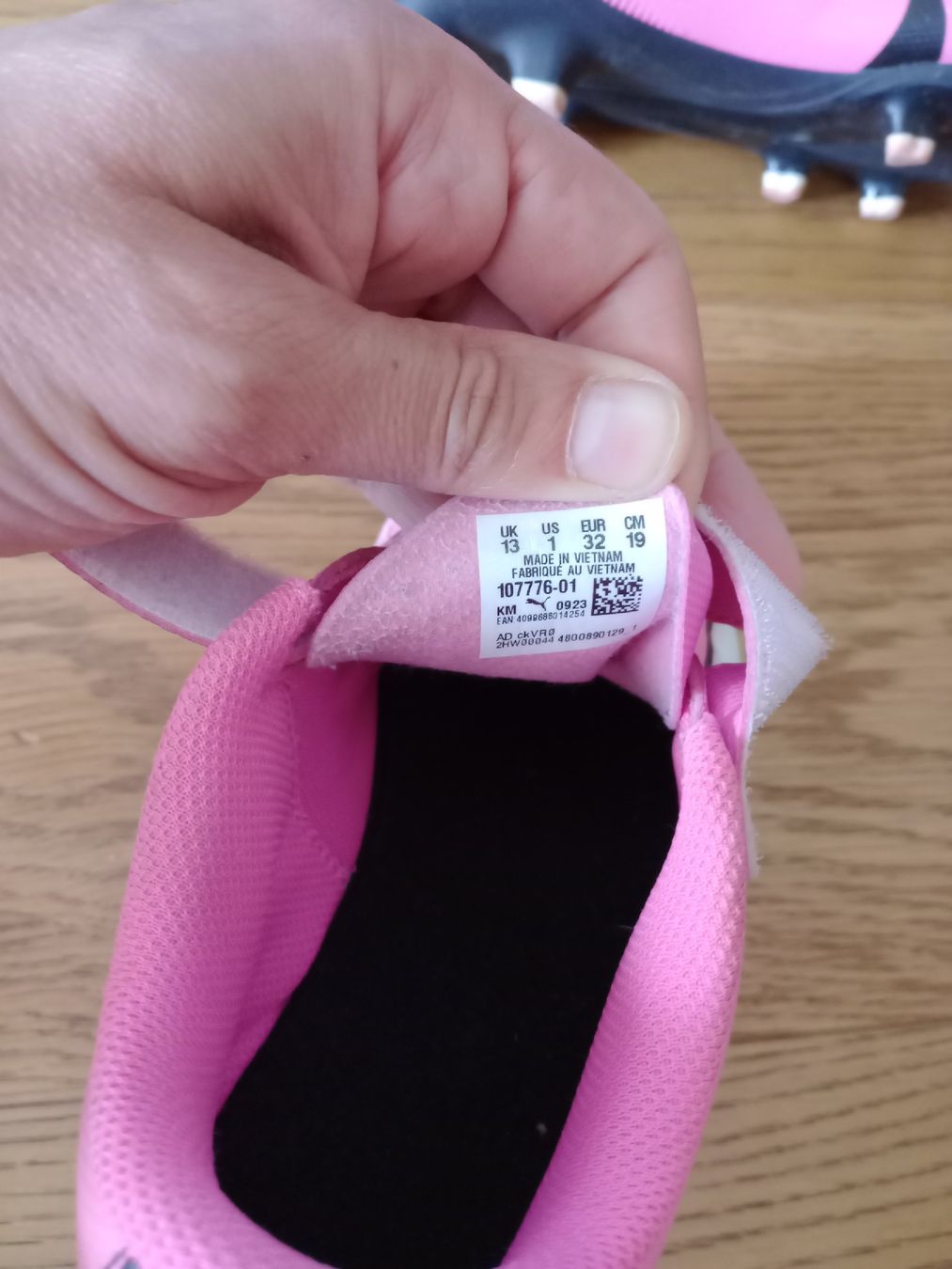 Puma Schuhe für Mädchen: Mädchen Fussball Schue 32 – Gebraucht aus Glattpark (Opfikon) von drucci 2