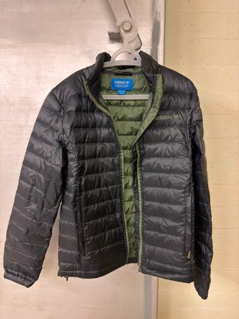 Adidas Steppjacke schwarz Grösse S guter Zustand