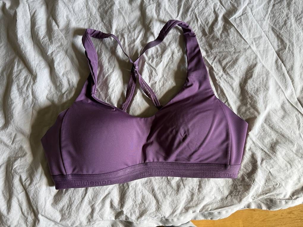 Top: Sport BH Lululemon – Usato da Bülach venduto da angelique080882