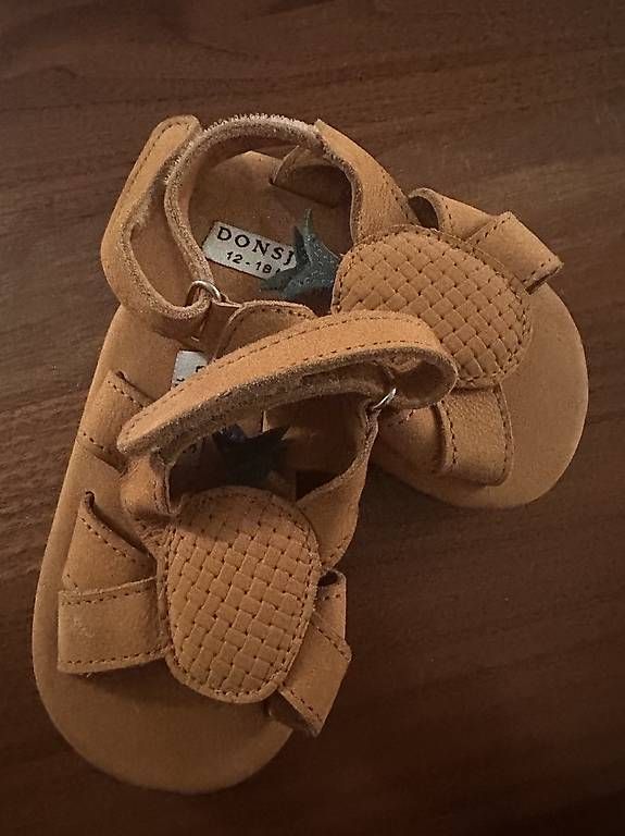 Schuhe für Jungen: Donsje Sandalen Grösse 12-18 Monate – Gebraucht aus Dulliken von Laruemarie