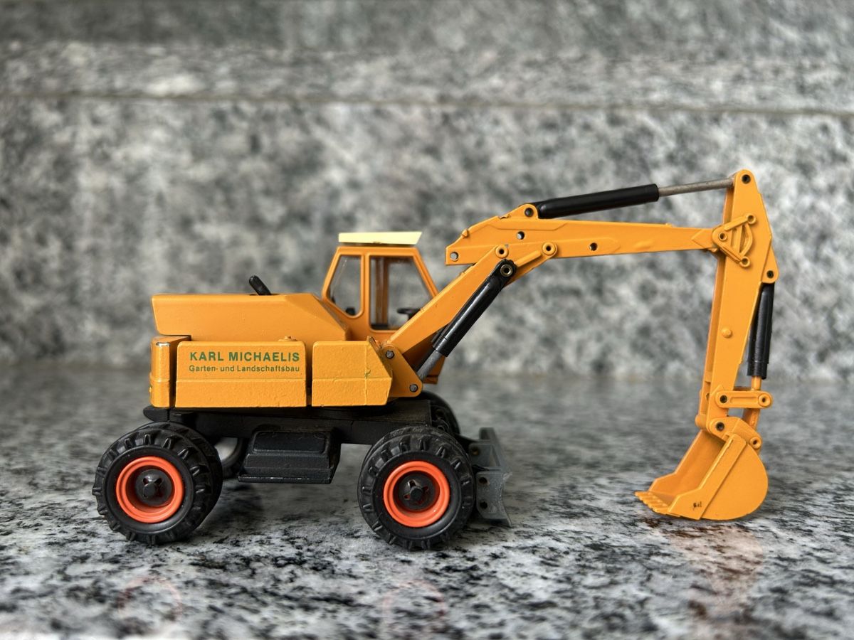 Modellbausätze & Standmodelle: Atlas Pneubagger, 1:50 – Gebraucht aus Horw von Tigercat635 2