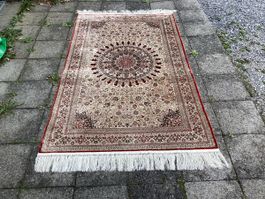 Dünner Teppich, ev. Seide, 154x91cm, ab Fr. 49.-