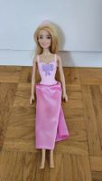 Barbies and accessories, dolls, players, good condition