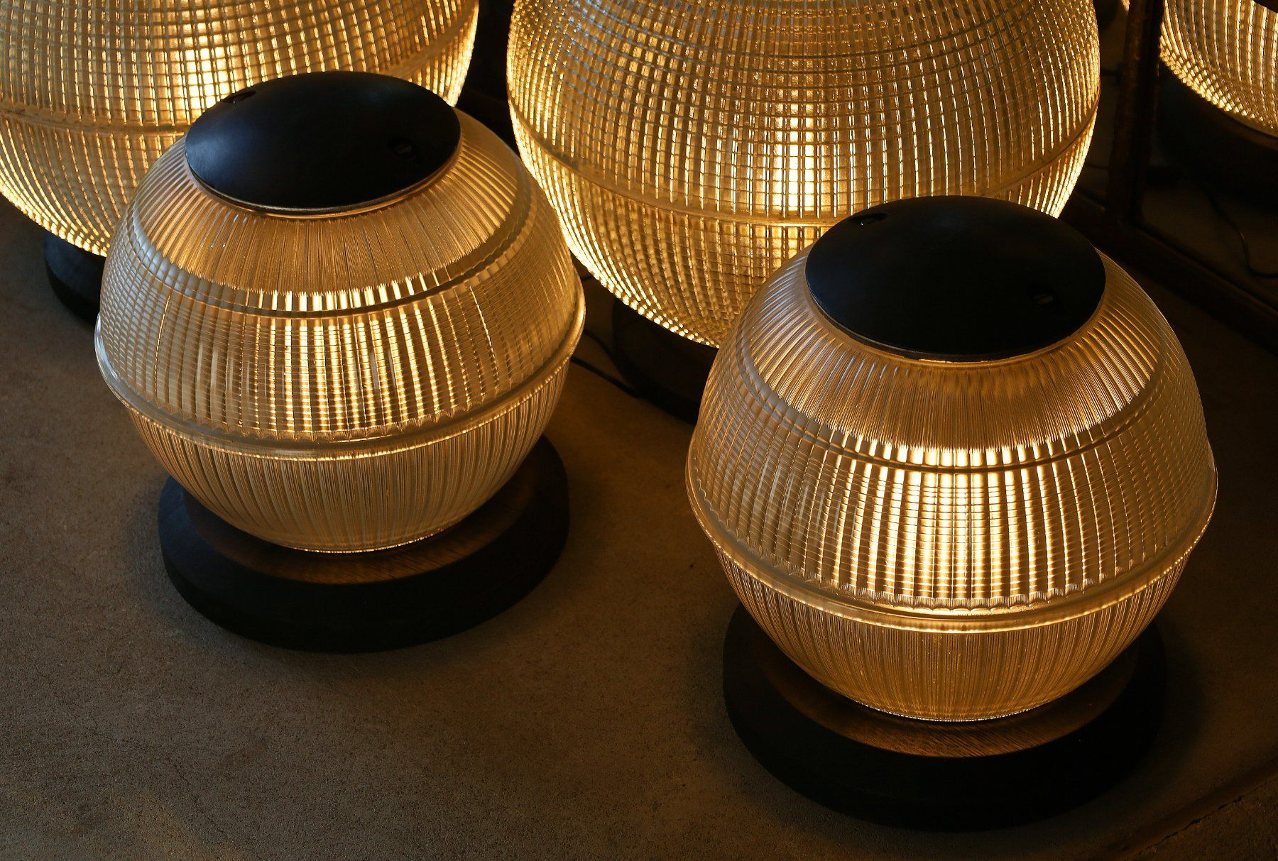 Lampade: Holophane Bodenleuchte, Lampe, Bodenlampe, Tischlampe – Usato da Birrwil venduto da brandschatz_birrwil 3