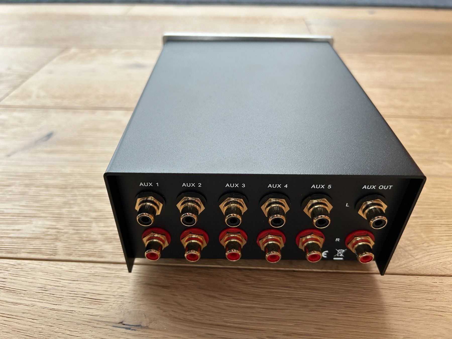 Dynavox Amplificatori: Dynavox AUX-S Line Umschalter – Nuovo (secondo la descrizione) da Gerlafingen venduto da danilehma 1