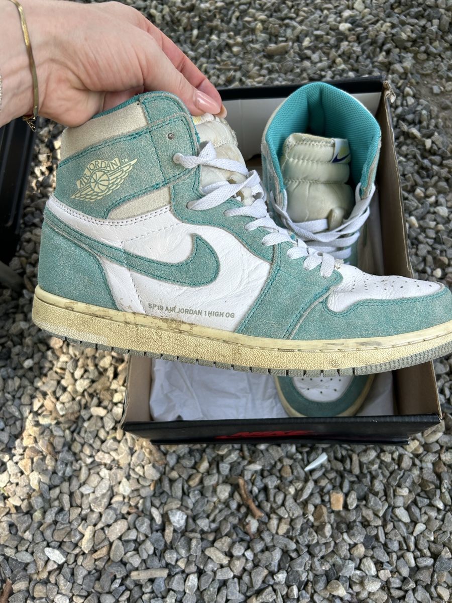 Nike Scarpe da uomo: Schuhe Nike Air Jordan 1 Retro – Usato da Bern venduto da Steluna 1