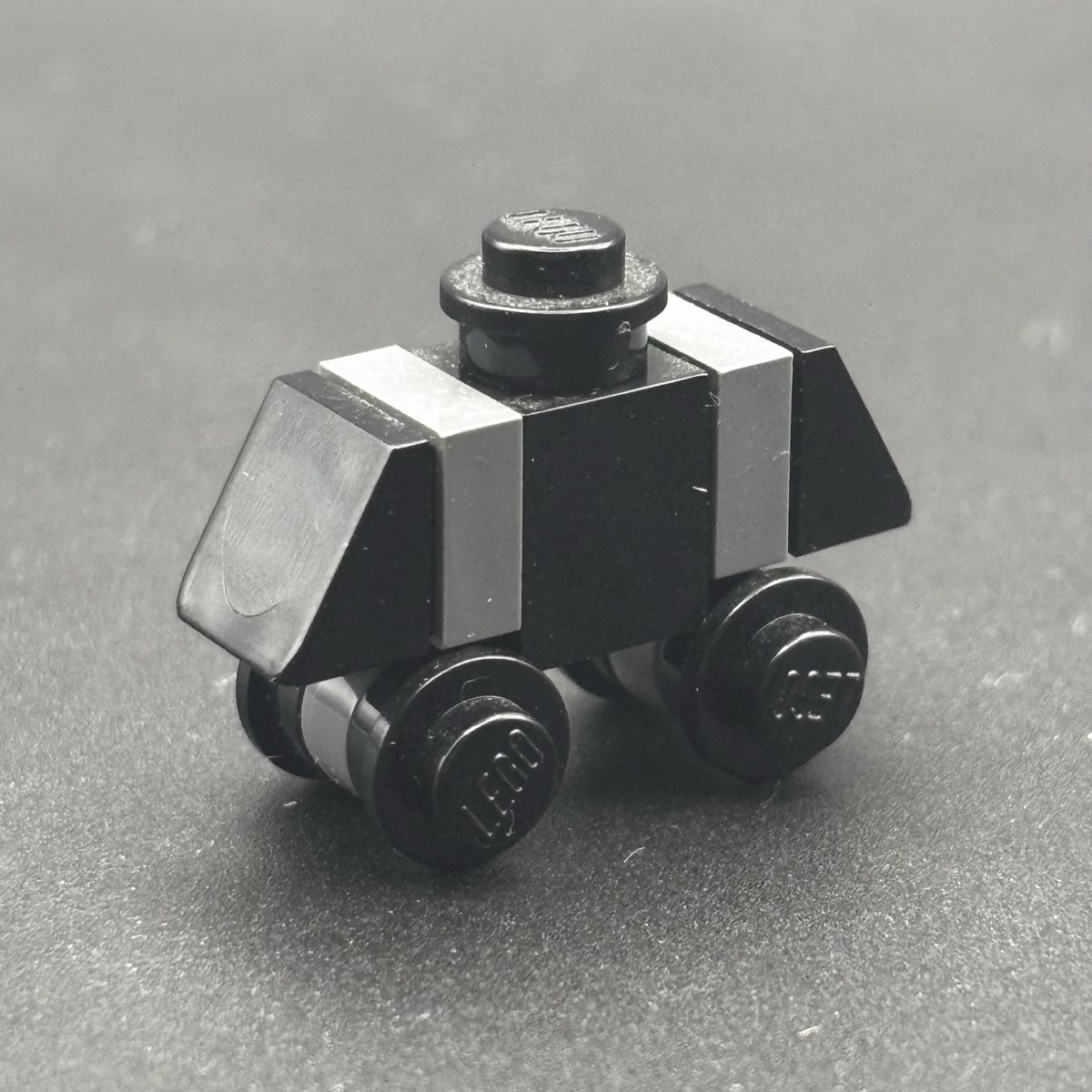 Lego Statuette: Lego Star Wars Mouse Droid (sw0156) – Usato da Winterthur venduto da Diwolf