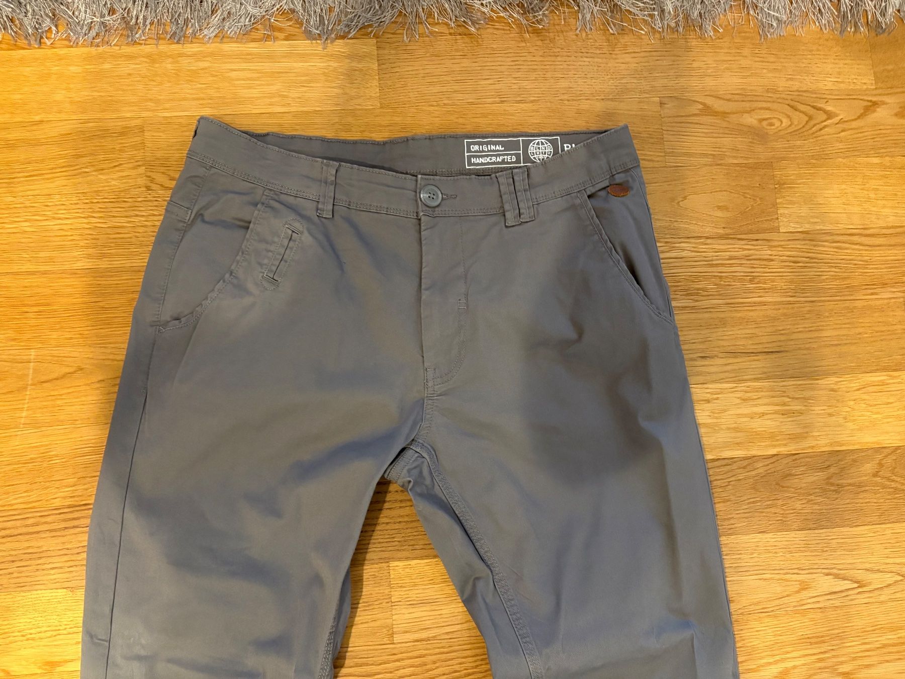 Pantaloni: Graue Stoffhose – Usato da Olten venduto da mar_dg8p 1