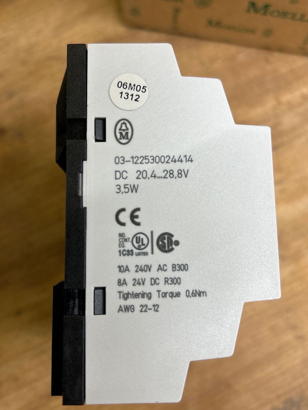 Elektronikbauteile: Steuerrelais 24V – Neu und originalverpackt aus Zürich von Ratatosk 1