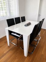 Weisser Esstisch mit 6 Stühlen, Kunstleder, gebraucht