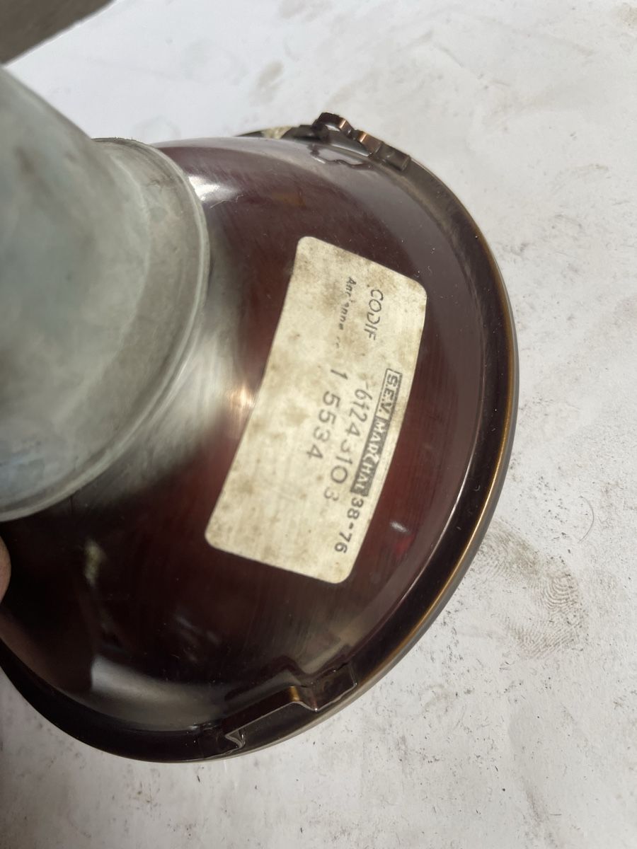 Toutes les pièces auto: Oldtimer Lampe – D'occasion à Altbüron par Garage-Bulak 2