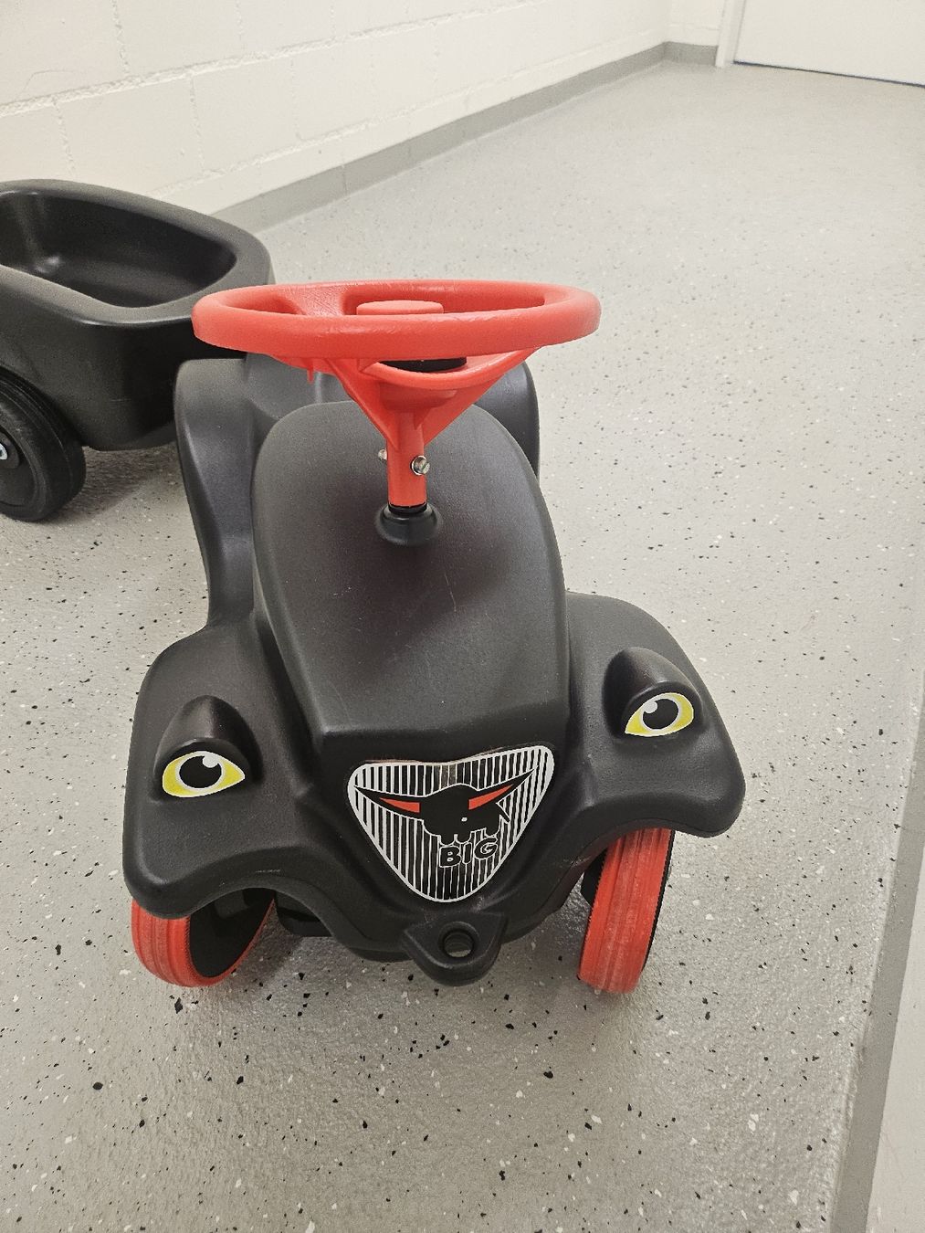 Véhicules pour enfants: Bobby Car mit Anhänger – D'occasion à Baar par Naedels-Kreationen 1