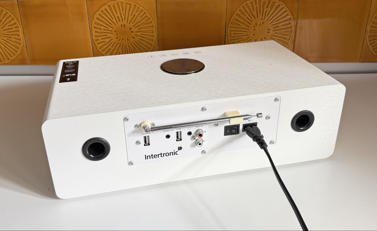 Radio: DAB+ und FM Radio mit CD Player – Usato da Gerlafingen venduto da sternrose 1