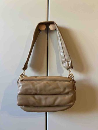Sac à main beige avec chaîne, état comme neuf